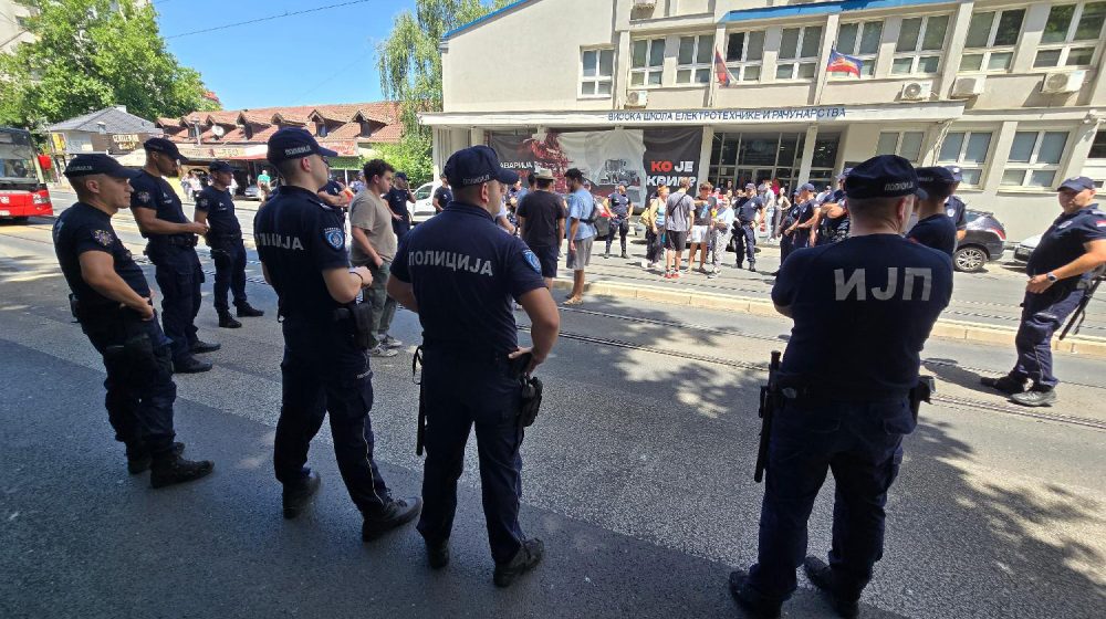 MUP: Provereno 119 osoba, uklonjene sve blokade, saobraćaj normalizovan 1