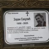 Na Novom groblju porodica, prijatelji i kolege oprostili se od Zorana Sekulića (FOTO) 7