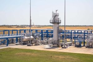 Portparolka Evropske komisije (EK) Ana Kaisa Itkonen izjavila je danas da je EK "jasno stavlja do znanja da Srbija i dalje može da uvozi ruski gas - uprkos nekim tumačenjima nove uredbe koja zabranjuje uvoz, ali samo članicama Unije".