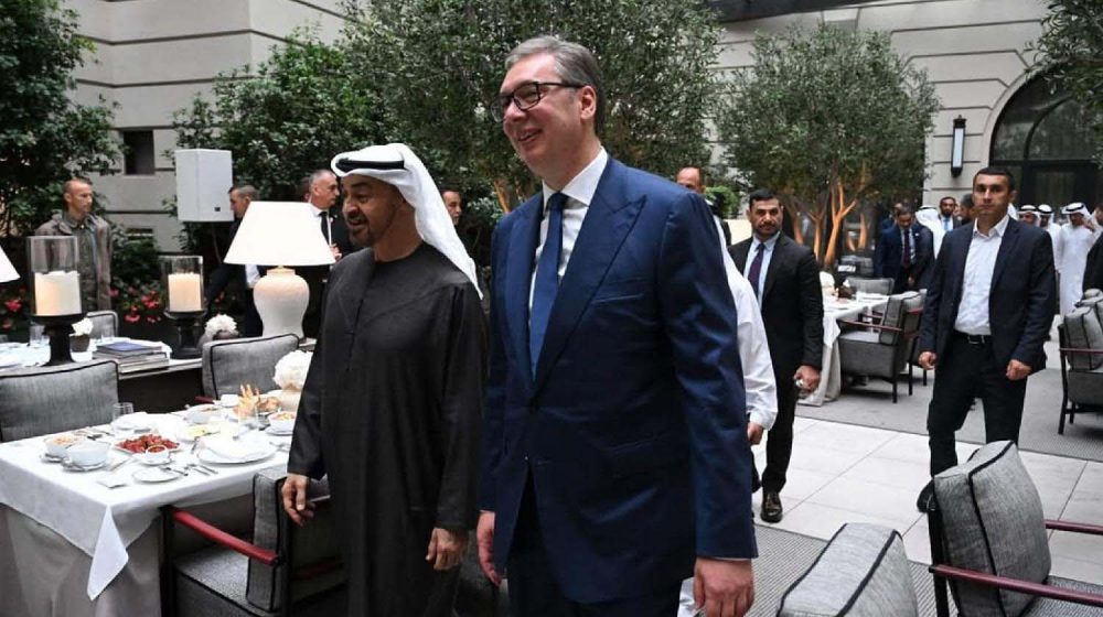 Vučić dočekao šeika Bin Zajeda, koji će gostovati na vojnoj paradi 1