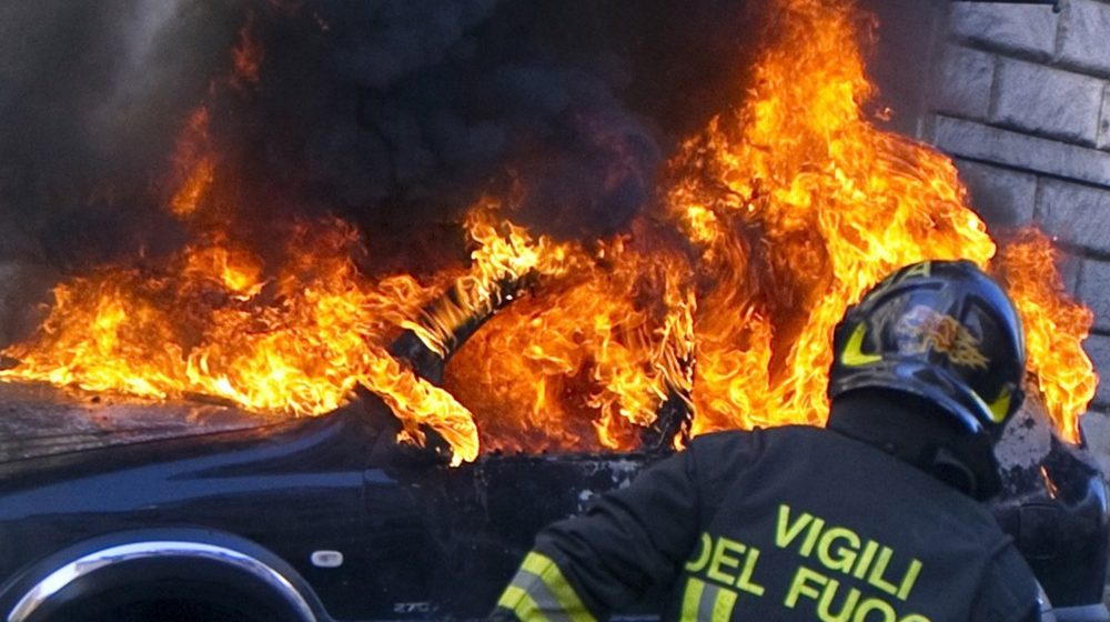 Eksplodirala benzinska pumpa u Rimu: Povređeni policajci i vatrogasac (VIDEO) 1