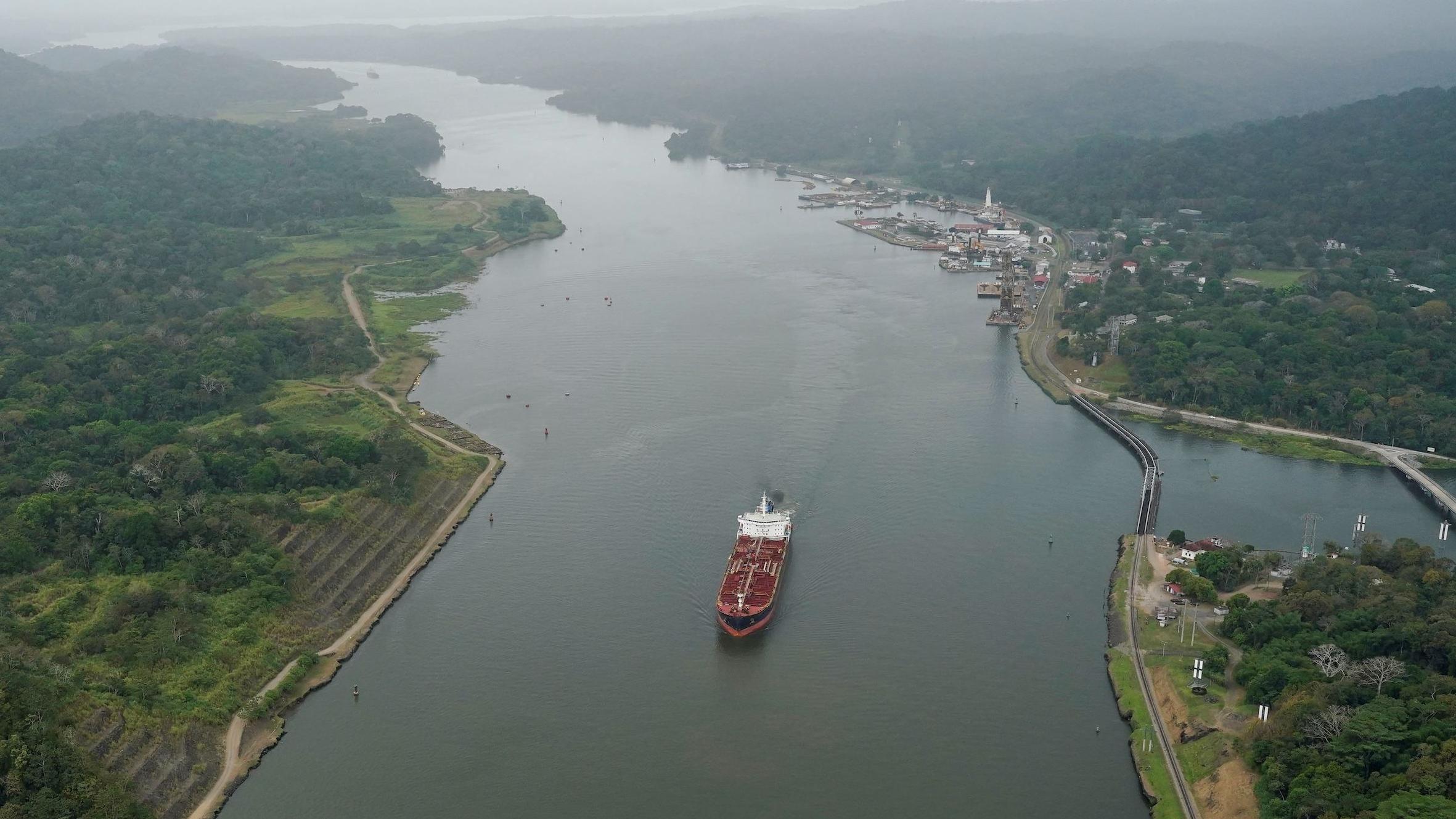 Suše 'sporohodna svetska katastrofa', objavio UN 3 Brod prolazi kroz Panamski kanal