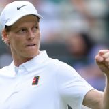 Siner se plasirao u polufinale Vimbldona uprkos očiglednoj povredi lakta 3