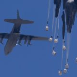 Palestinci u Gazi dočekali pomoć iz vazduha, ali koliko je to delotvorno 11