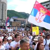 Šta švajcarski nedeljnik piše o protestima u Srbiji i "desničarsko-nacionalističkom" predsedniku Vučiću 4