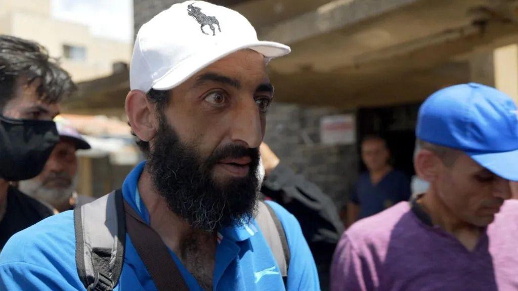 Kajnes Abu Motab, volonter u bolnici