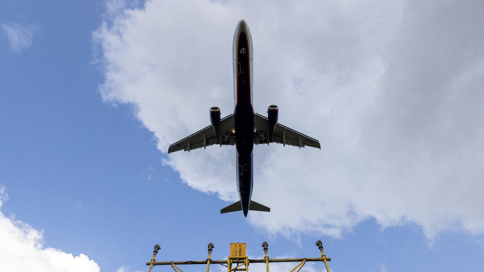 Hakerski napad na Aeroflot, Ukrajinci gađali Rostov, Rusi zatvor u Zaporožju 2 Avion ruske kompanije Aeroflot