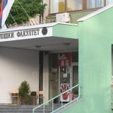 Nepoznati vandali poskidali studentske plakate i banere sa Tehnološkog fakulteta u Novom Sadu 2