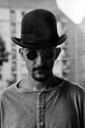 Bojan Otašević FILUM Kragujevac - Ljudi sećanja 02 Umetnik uvek prvi reaguje na sve nepravde u društvu: Bojan Otašević, slikar i profesor FILUM-a za Danas 2