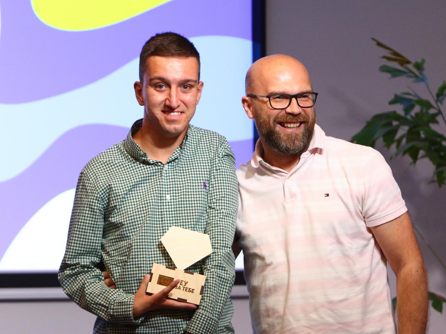 "Oni su heroji": Delegacija EU u Beogradu dodelila 10 priznanja pojedincima koji svojom dobrotom menjaju živote drugih (FOTO) 2