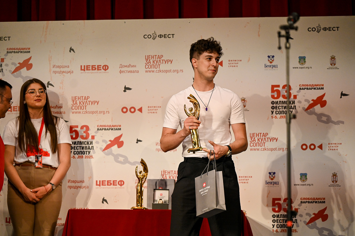 sopot Svečanom dodelom nagrada zatvoren 53. Filmski festival u Sopotu: Grand prix za film "Svemu dođe kraj" 2