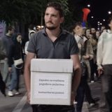 Nema nazad, vidimo se i večeras: Protest na Đačkom tgu u Kragujevcu 3
