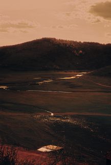 Konstruisanje leta u Galeriji Novembar: Unutrašnje dileme i izazovi savremenog čoveka 4