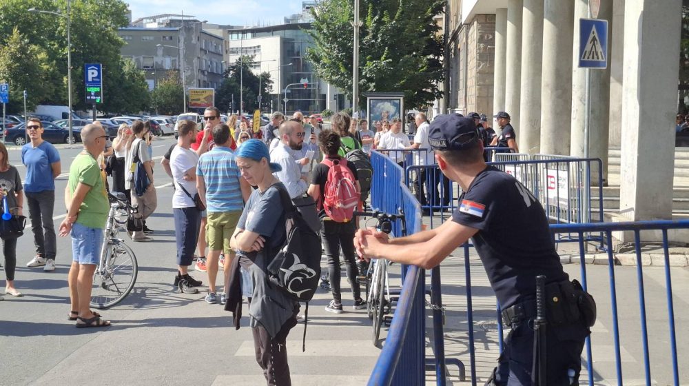 Skupština grada Novog Sada: Usvojena inicijativa za podizanje spomenika stradalima u padu nadstrešnice (FOTO) 1