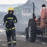 Najteži dan koji pamte vatrogasci: U požarima na području Šumadije tri osobe povređene, izgorelo 15 kuća (FOTO) 15