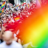 "Učinimo Ameriku ponovo gej": Hiljade ljudi na Maršu ponosa u Amsterdamu 12