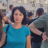 Na „teret” joj se stavlja hrabost i integritet: Skup podrške Suzani Rogan profesorki kragujevačkog ŠUP-a kojoj preti otkaz jer je bila uz maturante i studente 9