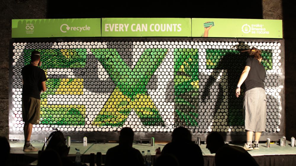 Exit kao ekološka arena: Tokom jubilarnog festivala u akciji "Svaka limenka se računa" sakupljeno 23 hijade limenki! 1