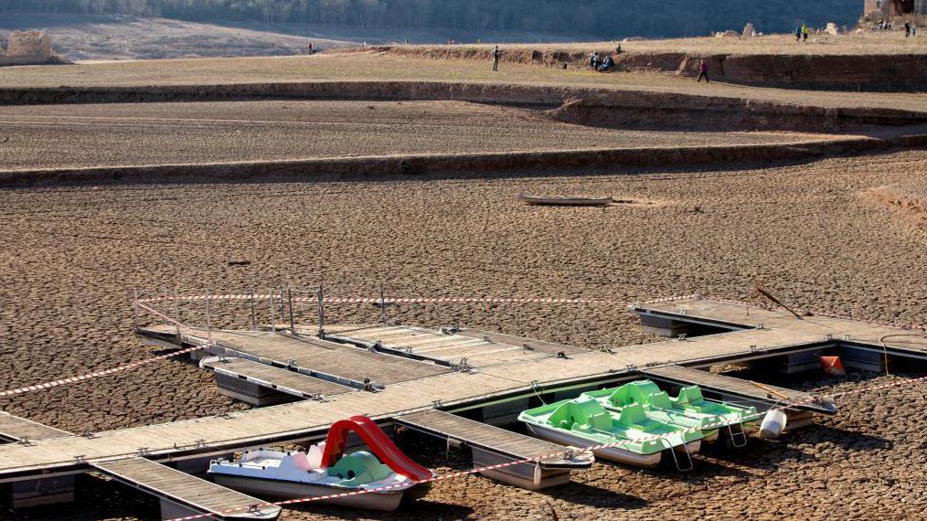 presušeni rezervoar 