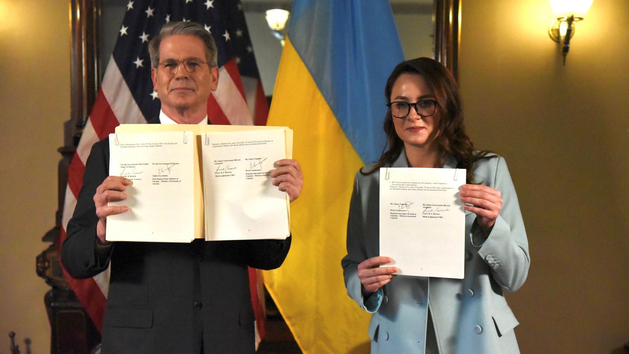 Ko je nova ukrajinska premijerka Julija Sviridenko 2 Skot Besent i Julija Sviridenko