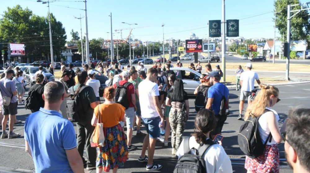 Počela blokada na Autokomandi, obustavljen saobraćaj 1
