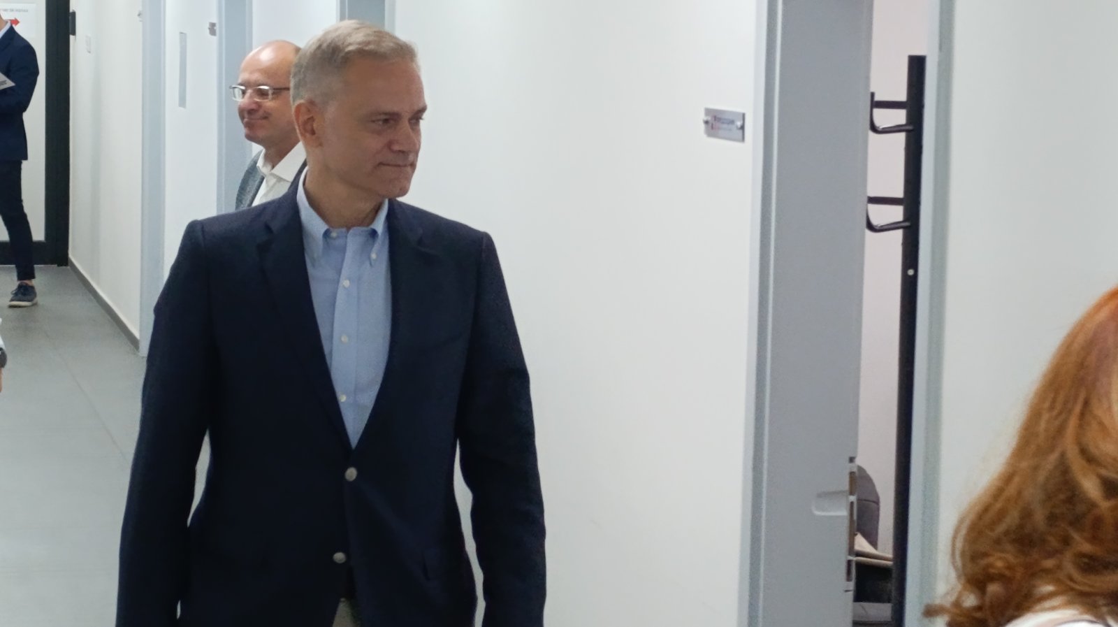 Zvaničnici EU i dalje bez jasnog stava o rešavanju tenzija u Srbiji: Zašto su za njih izbori na svim nivoima dolivanje ulja na vatru? 4