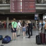 U Francuskoj više od 1.000 letova otkazano zbog štrajka kontrolora leta 5