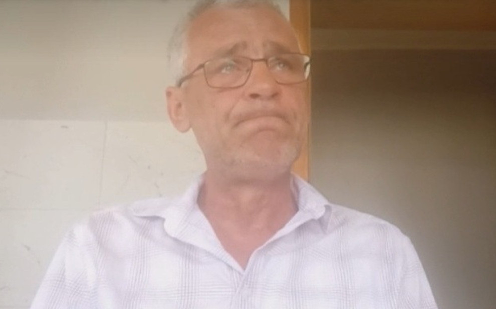 Milomir Jaćimović "Kad smo pešačili do Brisela, čika Milomir nas je čekao u svakom gradu i plakao": Niški studenti pozvali na pomoć prevozniku koji je pretio samospaljivanjem ispred SNS 2