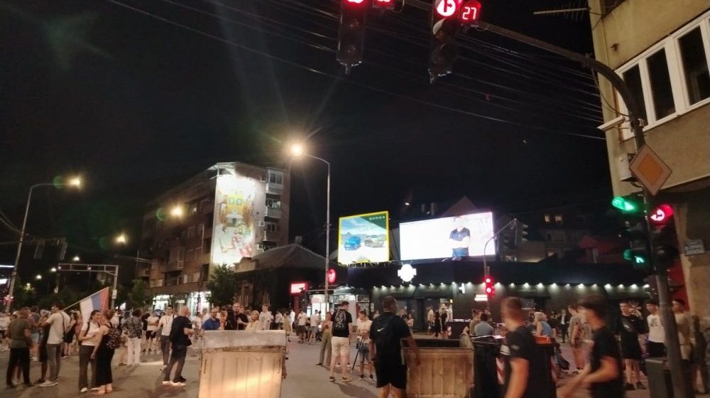 "Jednog studenta su šamarali, drugima pisali prekršajne prijave zbog guranja kontejnera": U Nišu policija i sinoć hapsila učesnike blokada 1