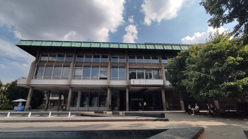 Zaposleni u Narodnoj biblioteci Srbije: Pištalo za naprednjake previše "mlak", iako je njihov 1