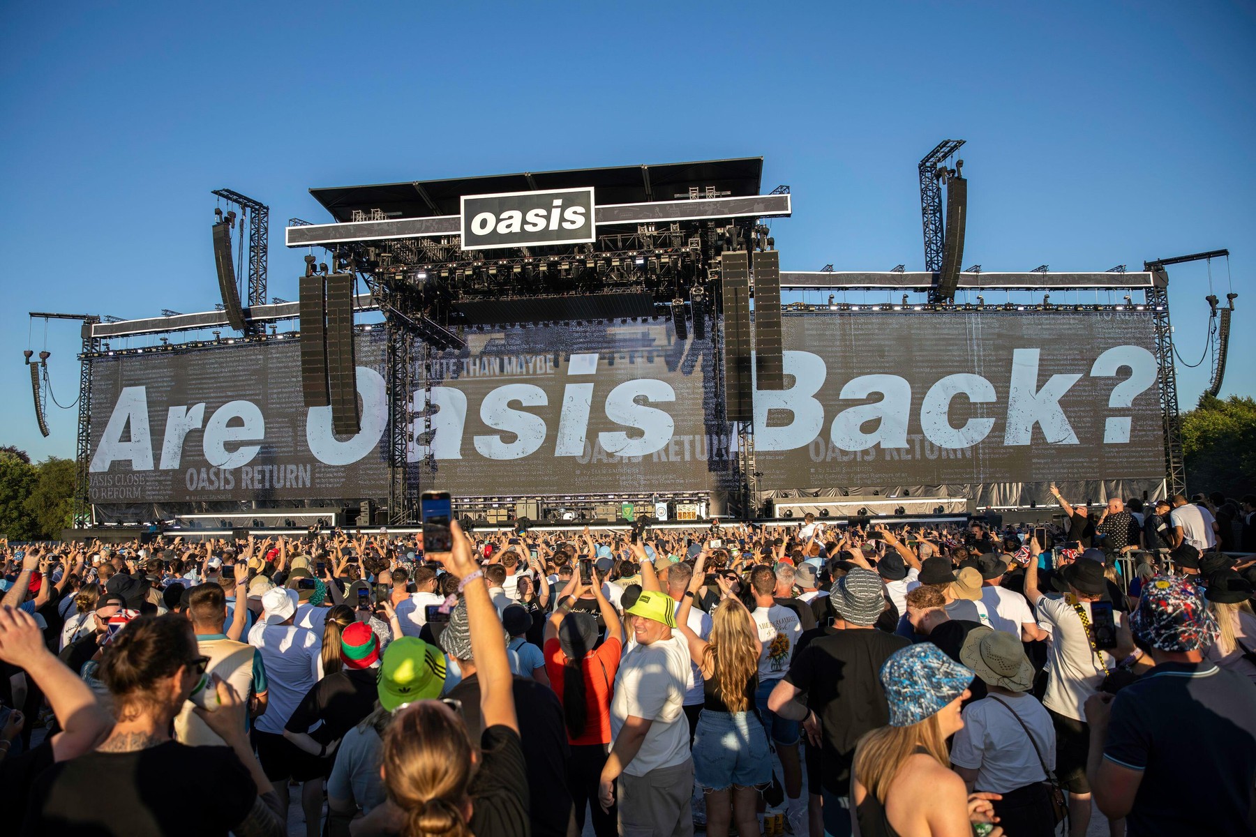 Ivana je bila na koncertu Oasisa u Mančesteru: Kako izgleda povratak braće Galager iz prve ruke 5