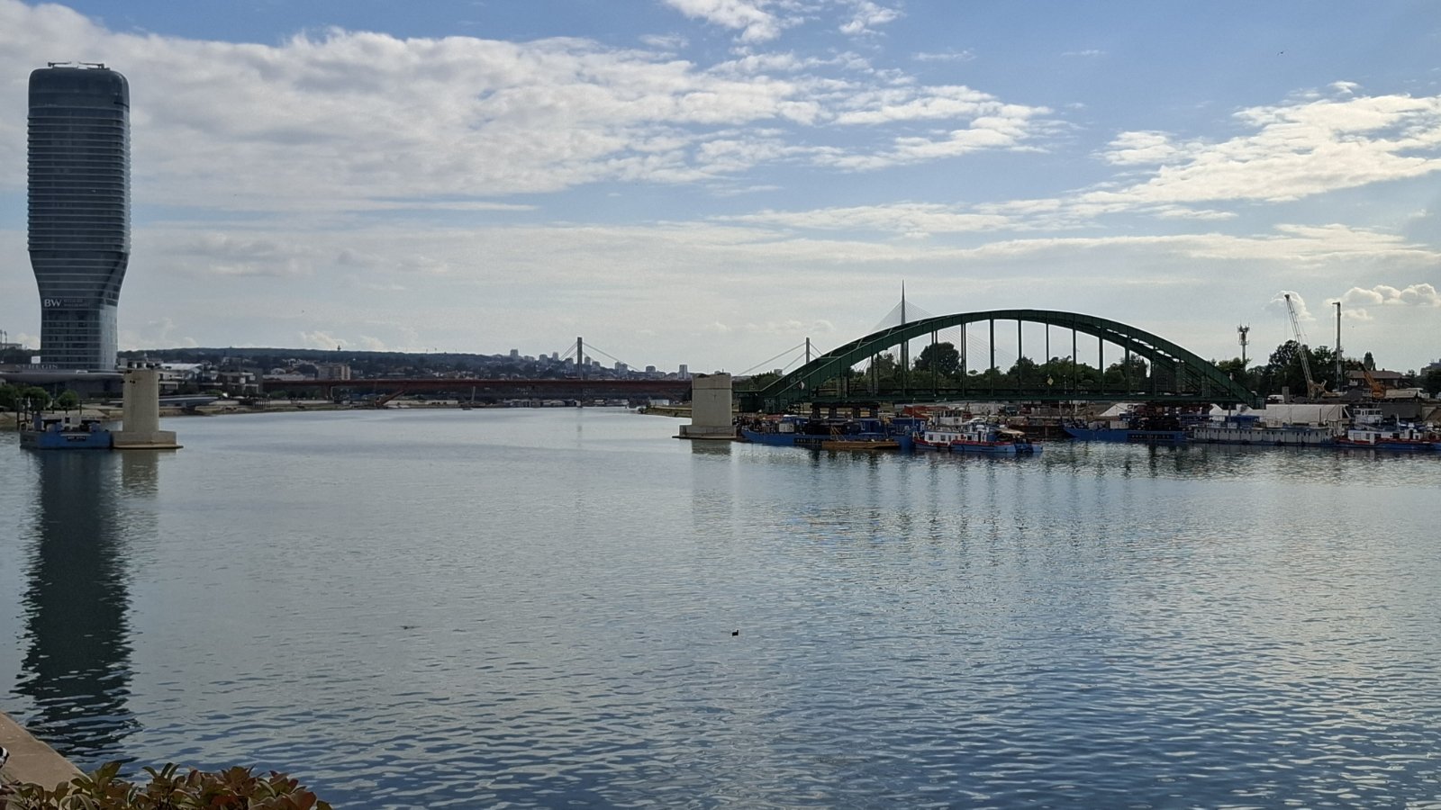 Korupcija ruši još jedan simbol Beograda: Danasovi sagovornici o uklanjanju Starog savskog mosta 3 Korupcija ruši još jedan simbol Beograda: Danasovi sagovornici o uklanjanju Starog savskog mosta 3