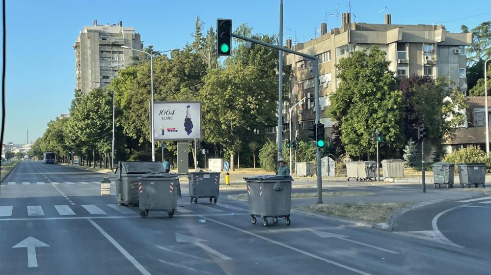 Studenti o blokadama saobraćaja: Propuštamo hitnu pomoć, roditelje sa decom i dostavu lekova 1