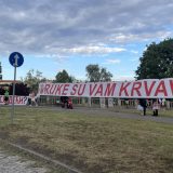 Bravo: Vučić se u okolini Novog Sada skriva od građana, na livadi okružen kordonima 4