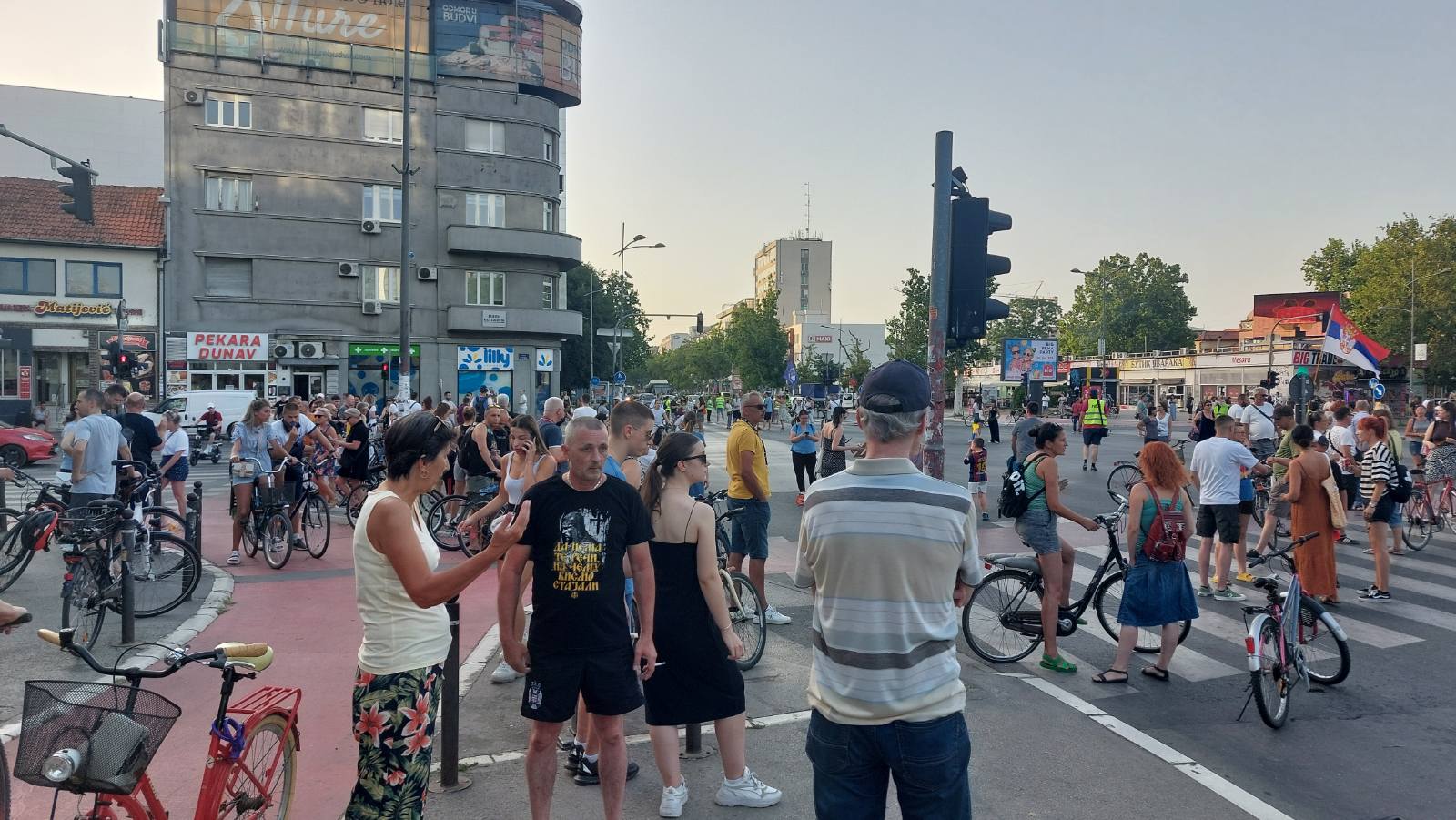 Zvanično otvorena manifestacija "Kampus - zona slobode" u Novom Sadu 2 Zvanično otvorena manifestacija "Kampus - zona slobode" u Novom Sadu 2