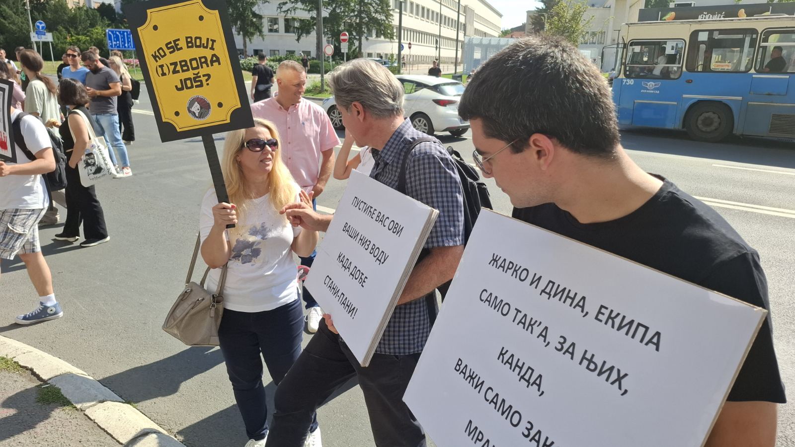 Skupština grada Novog Sada: Usvojena inicijativa za podizanje spomenika stradalima u padu nadstrešnice (FOTO) 3 Skupština grada Novog Sada: Usvojena inicijativa za podizanje spomenika stradalima u padu nadstrešnice (FOTO) 3