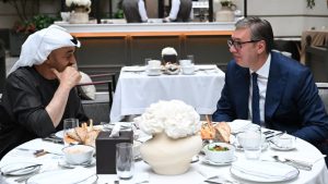 Predsednik Srbije Aleksandar Vučić dočekao je danas predsednika Ujedinjenih Arapskih Emirata Mohameda bin Zajeda al Nahjana, koji boravi u radnoj poseti Srbiji.
