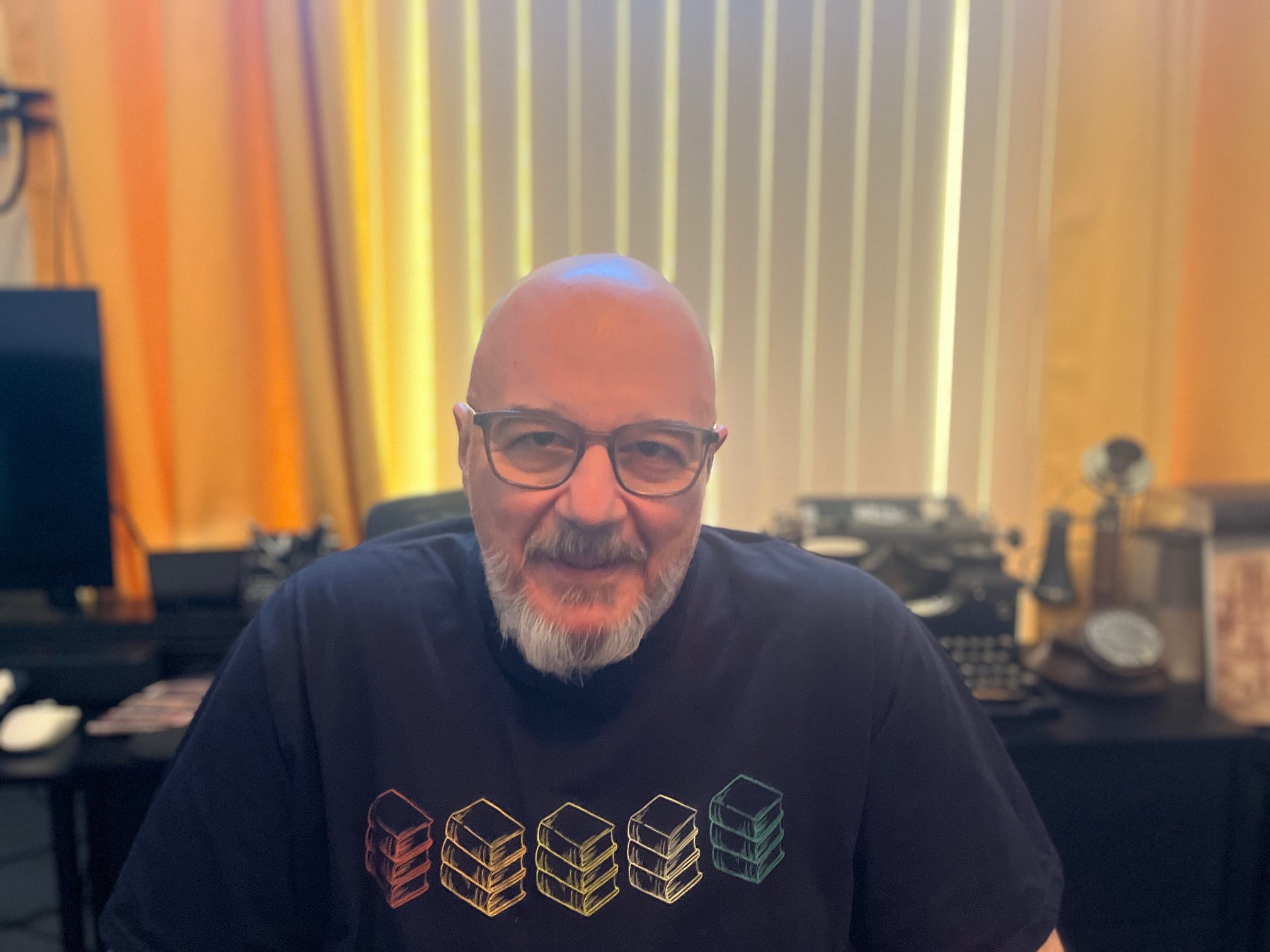 "Koga Sloba opeče, taj i u Trampa duva": Dejan Krstić Krle, novinar, pisac i bankarski činovnik za Danas 10