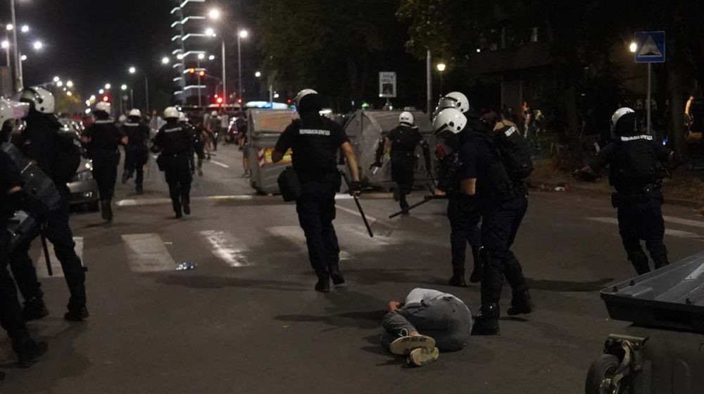 Zaštita na papiru, razbijene glave u stvarnosti 6