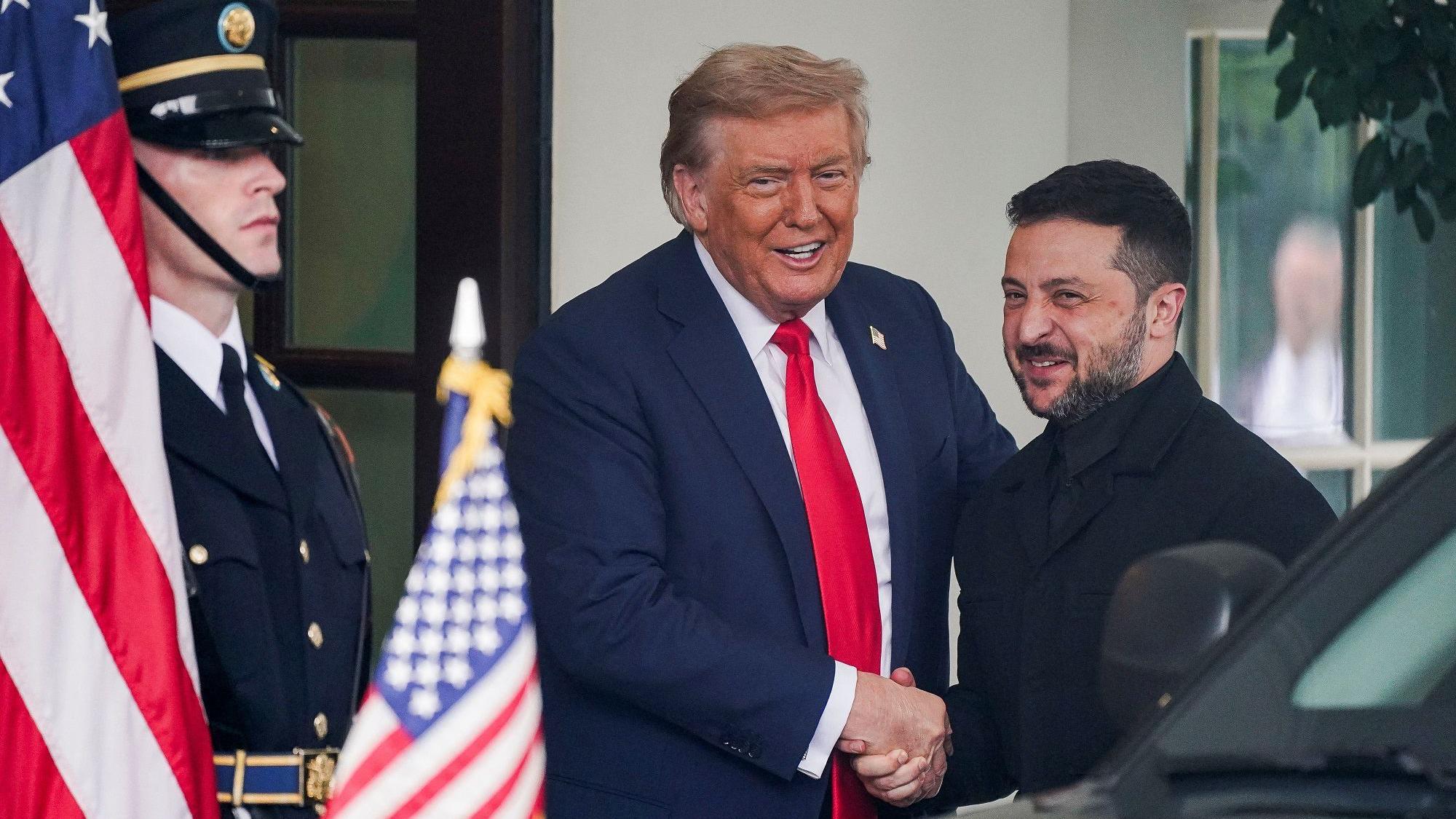 Korak bliže miru? Tramp najavio sastanak Putina i Zelenskog, oni rekli 'da' 1 Tramp i Zelenski