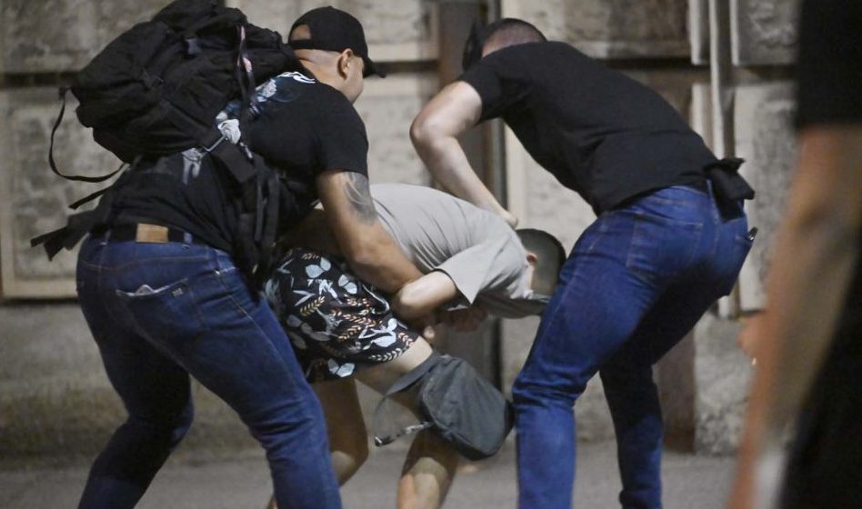 Jezik, njegovo veličanstvo prkosa i sluga poslušni 1