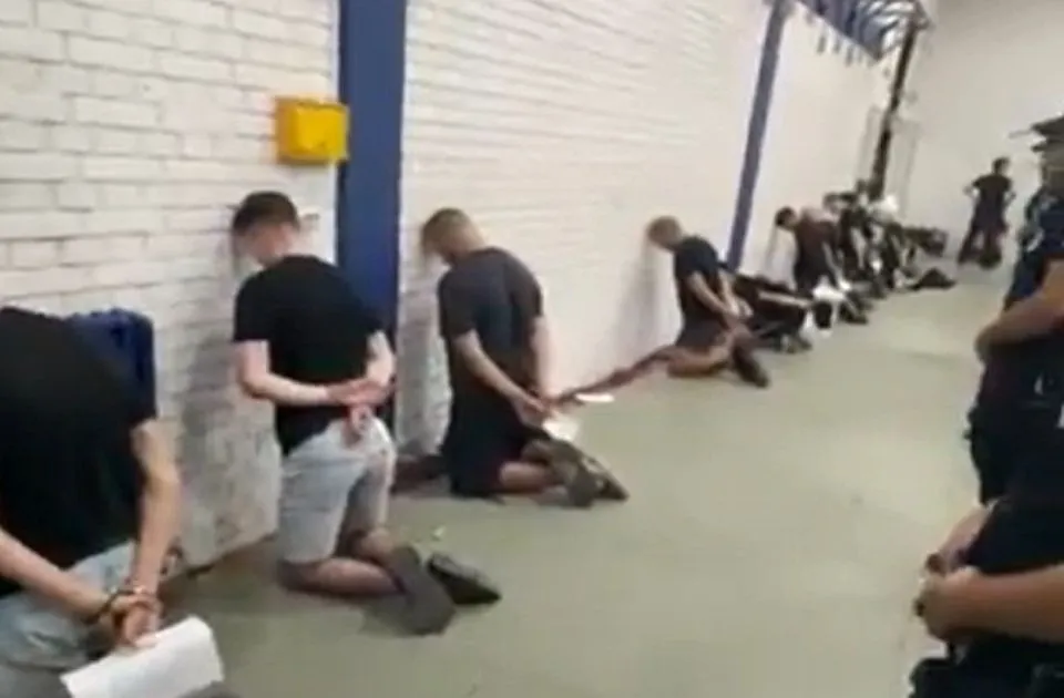 Vladica Ilić: Srbija bi mogla da odgovara zbog snimka klečanja uhapšenih 2 Vladica Ilić: Srbija bi mogla da odgovara zbog snimka klečanja uhapšenih 2