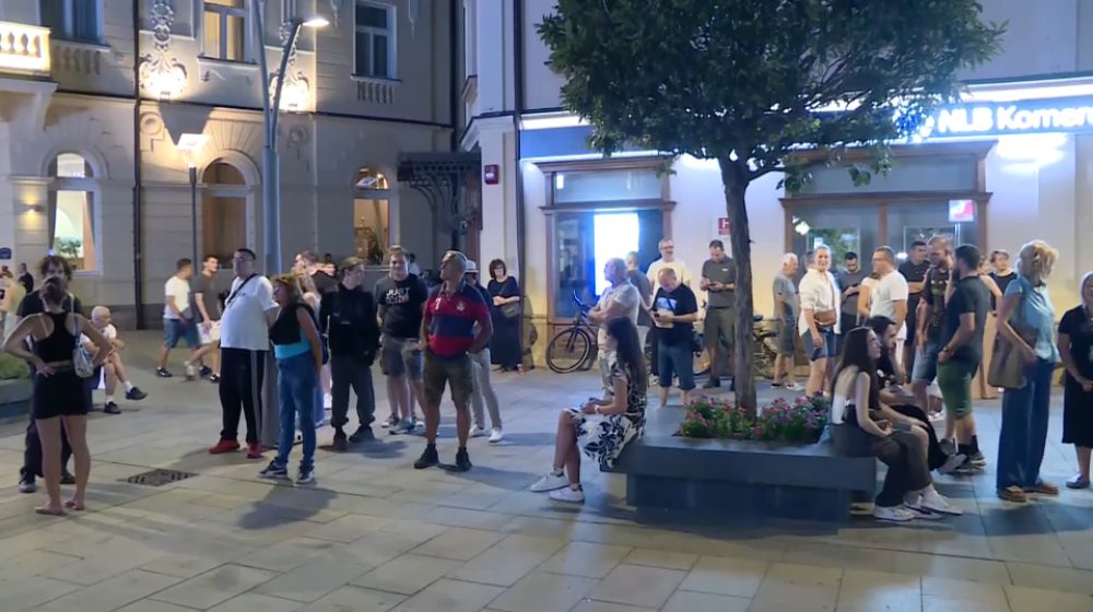 Skupovi podrške i protesti u nekoliko gradova u Srbiji 1