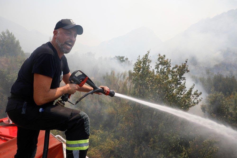 Dan žalosti u Crnoj Gori, nastavljena borba sa požarima 13 požar u crnoj gori
