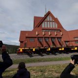 Premeštaju celu crkvu kroz grad u Švedskoj 7