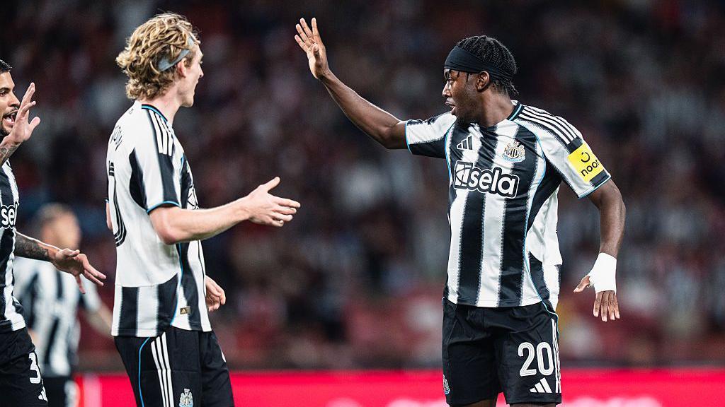 Počinje Premijer liga: Može li neko da uzdrma 'tron' Liverpulu 5 Entoni Elanga je dao gol protiv Arsenala u prijateljskoj utakmici