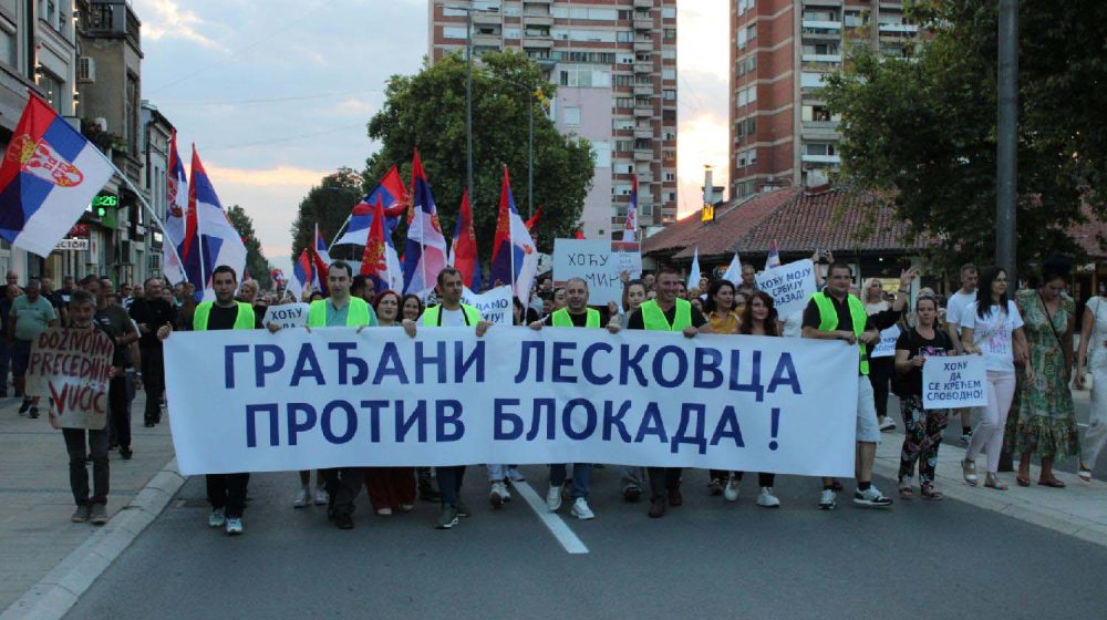 “SNS više nema snage da napravi ogroman miting”: Šta bi se desilo da na skupove protiv blokada pozovu Vučić i ministri? 1