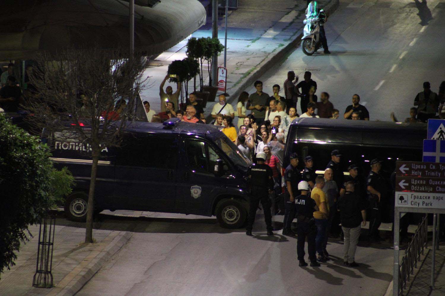 Šta se sve dešavalo u Srbiji u noći između 13. i 14. avgusta: Prvi put umešani i pripadnici Vojske (FOTO/VIDEO) 9