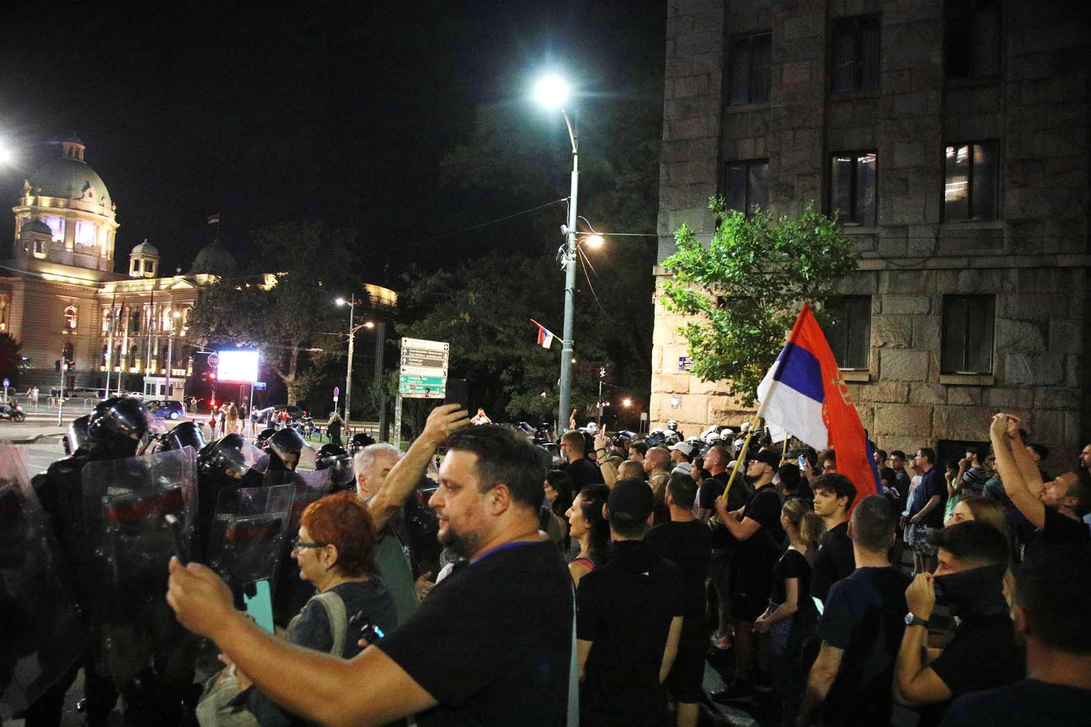 Šta se sve dešavalo u Srbiji u noći između 13. i 14. avgusta: Prvi put umešani i pripadnici Vojske (FOTO/VIDEO) 4