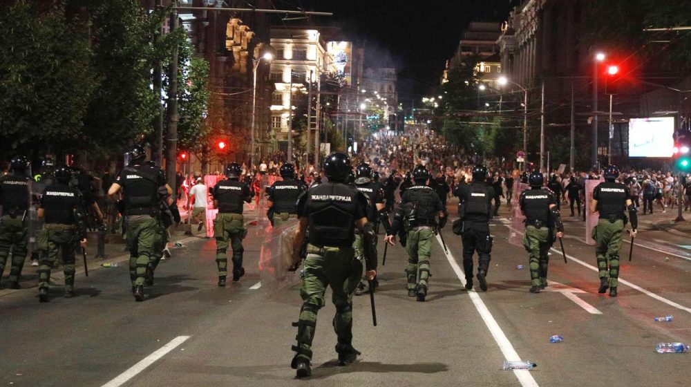 "Strah je najveći kada sam noću sama kod kuće": Policijska brutalnost nad studentima sem modrica ostavila i psihičke posledice 1